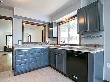 5th image of 6935 SE 68th Ave