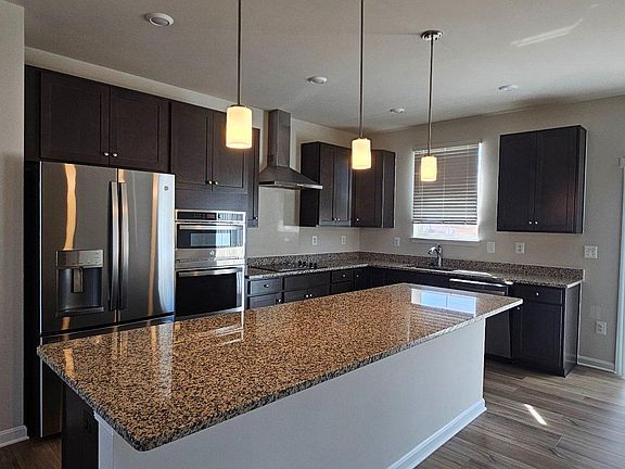 3rd image of 18 Telluride Way