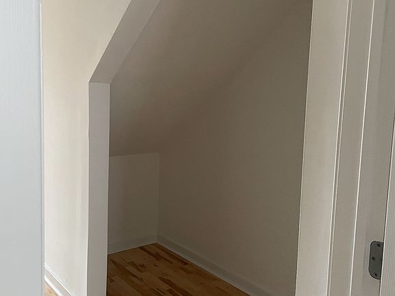 3rd image of 402 E Girard Ave Floor 2