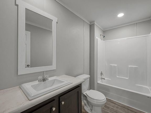 5th image of 33 Mockingbird Rd