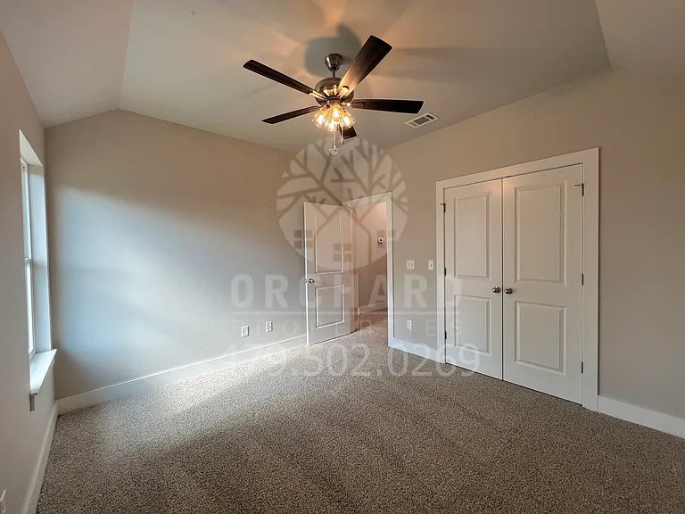1052 Silver Birch St — Photo 13