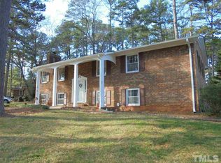 802 Meadow Ln, Henderson, NC 27536