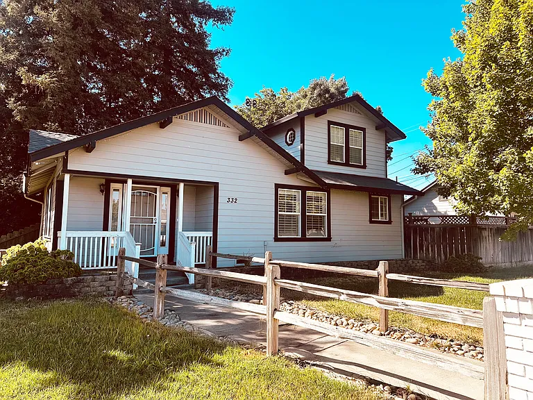 332 Quiet St — Photo 2