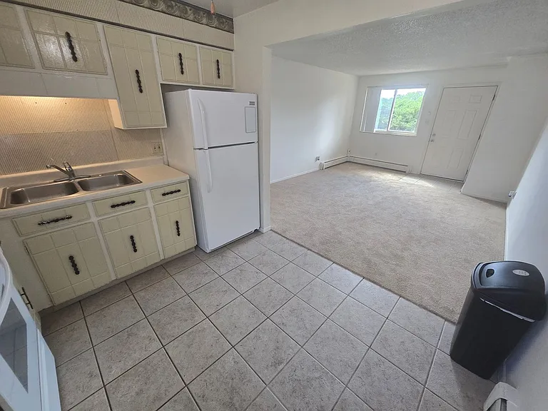 1447 Nokomis Dr #2 — Photo 4