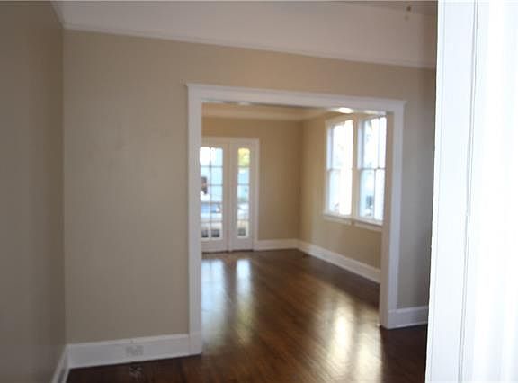 3rd image of 919 Dublin St