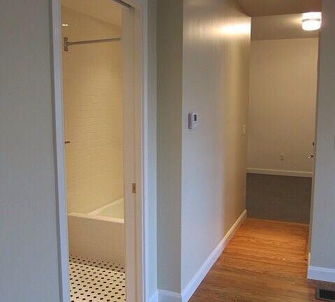 3rd image of 409 22nd Ave