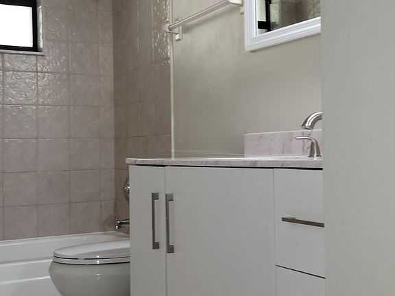 5th image of 10501 NW 43rd St