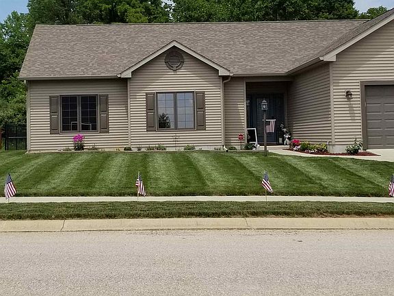 2nd image of 3413 S Glasgow Cir