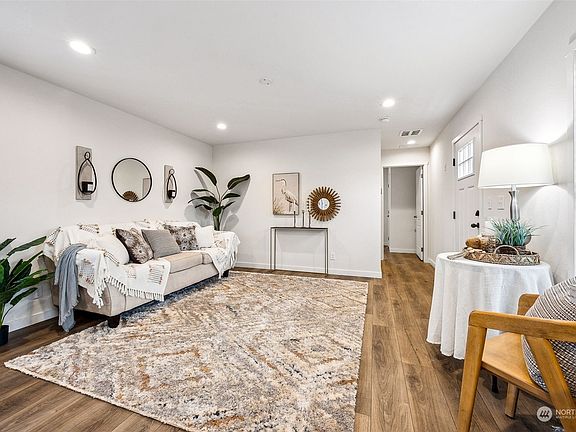 5th image of 716 Edgewood Avenue NE