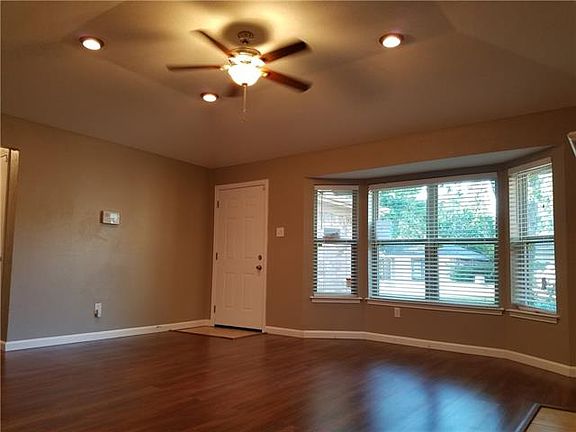 5th image of 1312 Cy Blackburn Cir