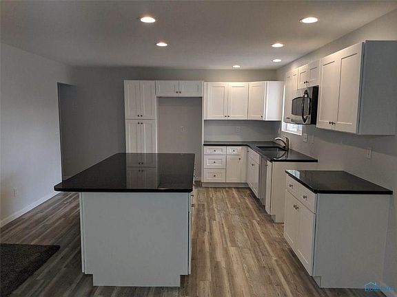 4th image of 3043 County Road D