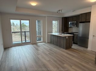 3 Bancroft Ln #215, Richmond Hill, ON L4E1M1