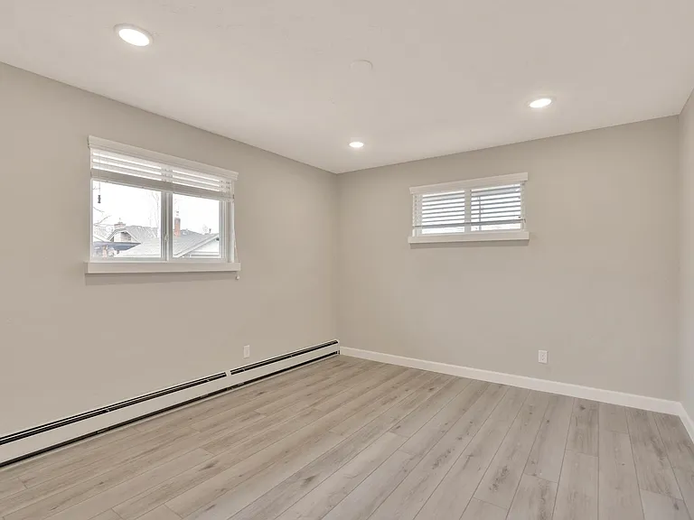1641 S Sherman St — Photo 11