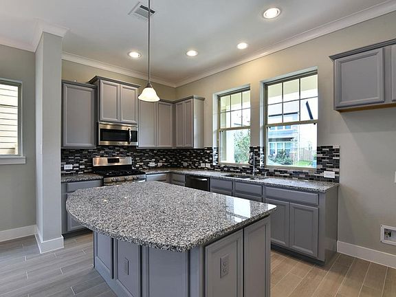 The Edmond - Kitchen