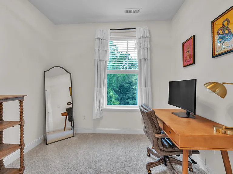 645 District Ct — Photo 11
