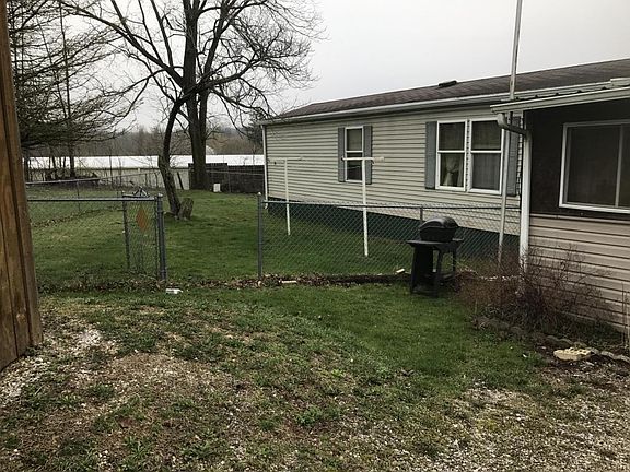 5th image of 112 Stewart Ave