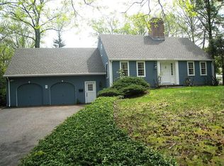 17 Mill Pond Rd, Closter, NJ 07624