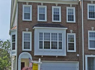 43517 Evian Ln, Chantilly, VA 20152