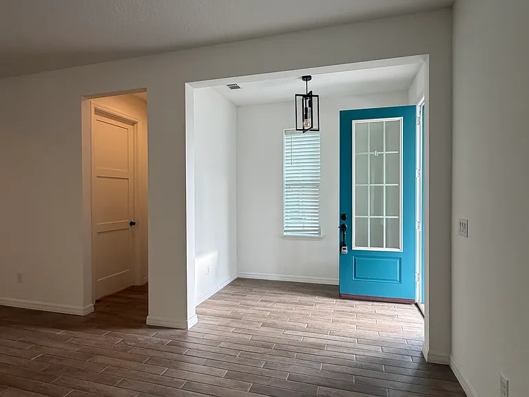 8210 Nemours Pkwy — Photo 4
