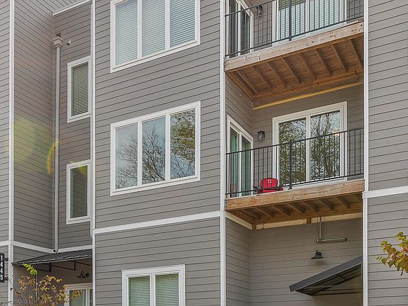 3rd image of 1445 Fagan St Unit 206