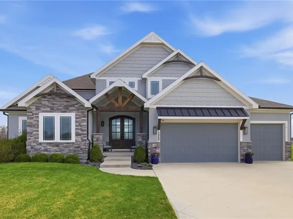 15909 Corbin Ct, Pleasant Hill, MO 64080