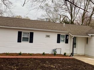 6208 Silver Lake Trl, Oakwood Hills, IL 60013