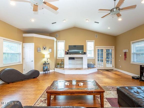5th image of 12624 Meadowsweet Ln