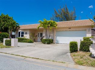 404 Harbor Dr S, Indian Rocks Beach, FL 33785