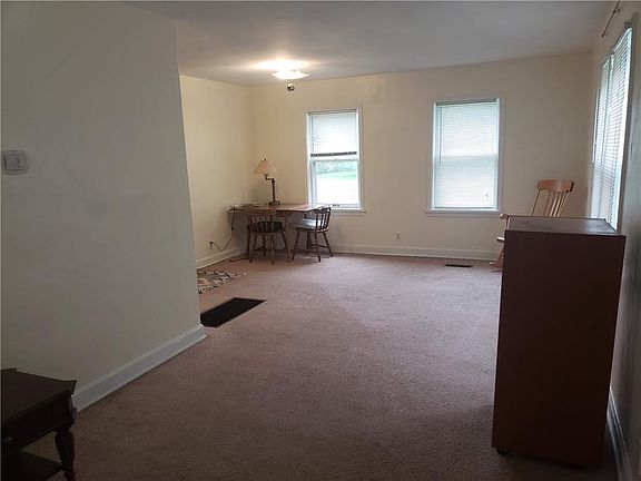 2nd image of 5529 Bennington Ave