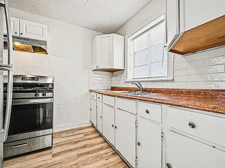 4212 Cleveland Ave — Photo 7