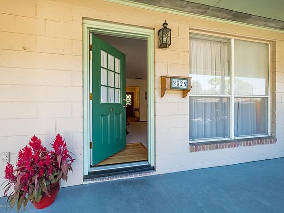 2525 Cesery Blvd-2