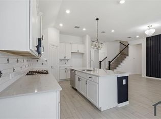 700 Pistachio Pkwy, Forney, TX 75126