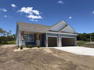 1271 Hadley Hills Dr NE, Rochester, MN 55906