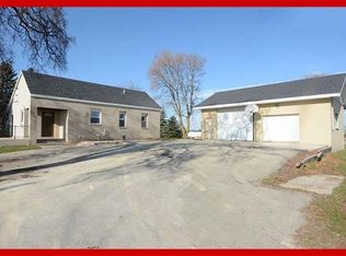 N5344 Popp Rd, Jefferson, WI 53549
