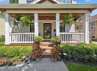 1217 Hutchings Ave, Glenview, IL 60025