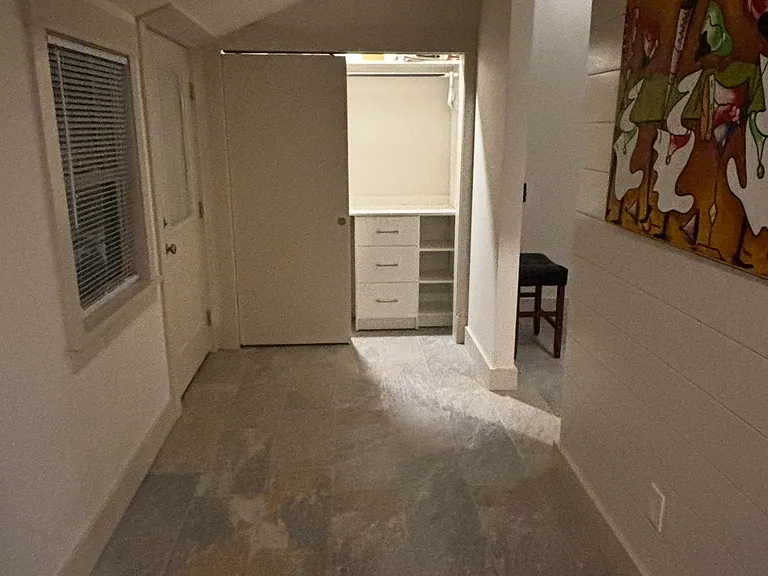 420 E 54th St — Photo 5