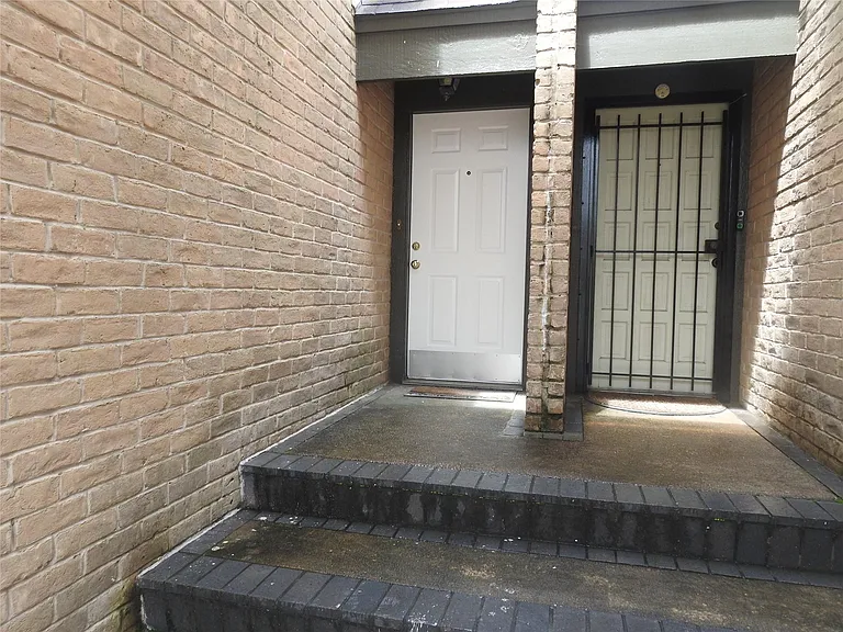 218 Stratford St #3 — Photo 6
