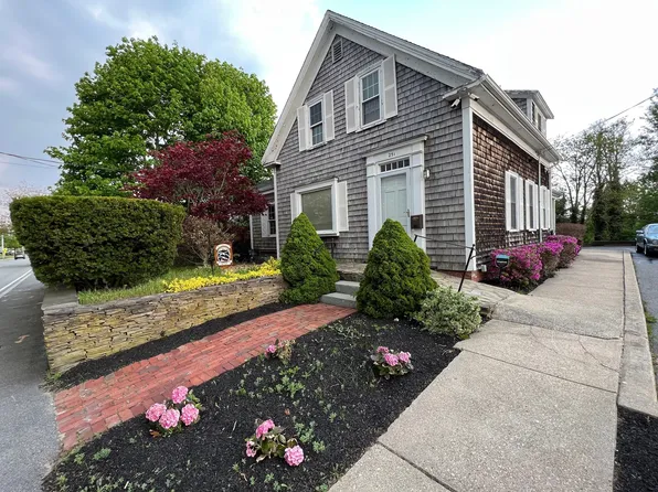 251 South St, Barnstable, MA 02630