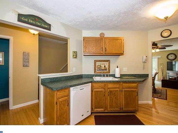 5th image of 336 Park Ln