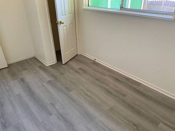 4th image of 3329 Ward Ave