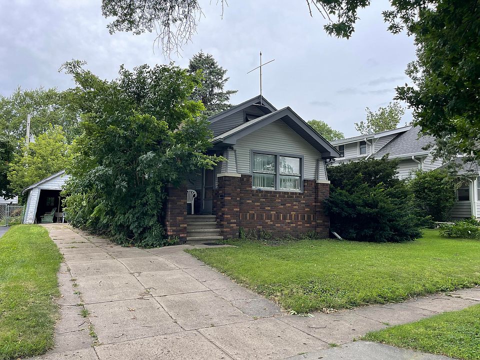 2nd image of 1011 Marston Ave