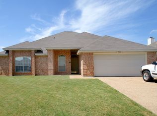 1104 Park Gln, Crowley, TX 76036