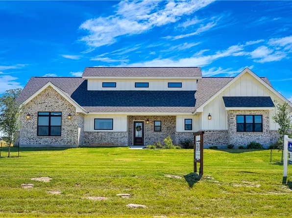 156 Firewheel Loop, Floresville, TX 78114