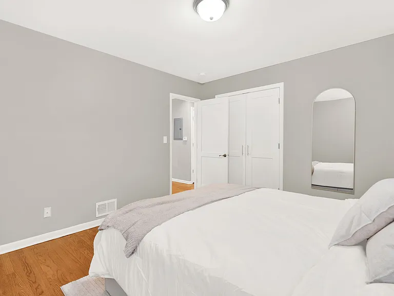 1809 W Farnum Ave #3 — Photo 31