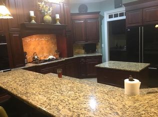 15 Lawrence Ln, Scituate, RI 02825