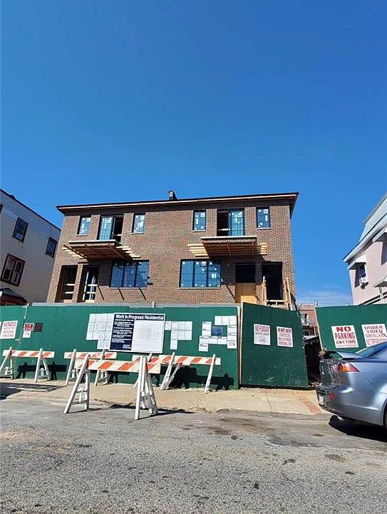 1st image of 140 Bay 22 St