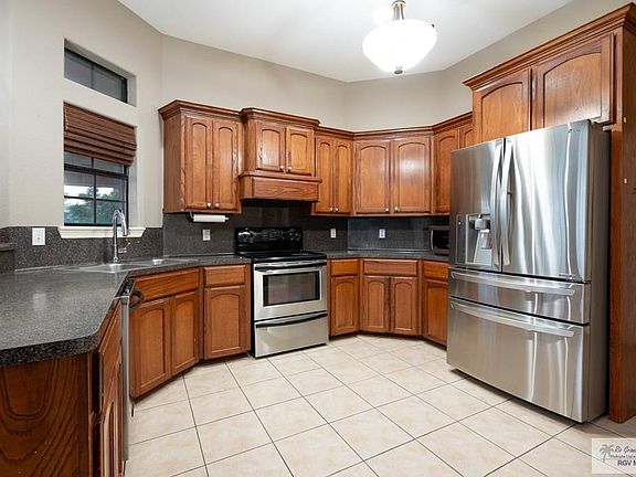 5th image of 16724 Lantana Dr
