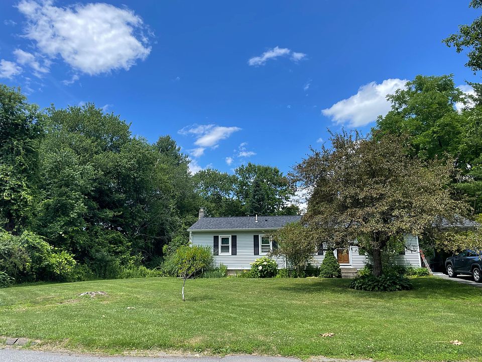 1st image of 85 Longmeadow Dr