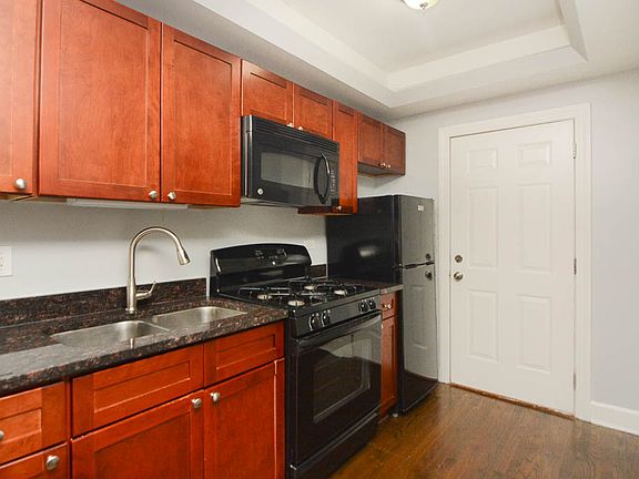 2nd image of 7728 N Ashland Ave APT 3D