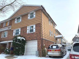 223-20 56th Ave, Oakland Gardens, NY 11364